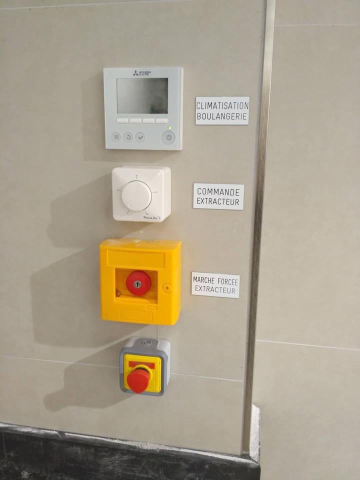 Installation électrique pour enseigne de distribution — réalisation HE2M à Libourne